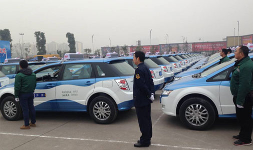 河南濟(jì)源市智能出租車(chē)LED全彩頂燈屏
