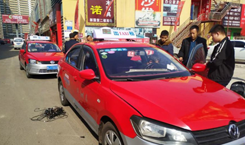 山西省呂梁市智能出租車(chē)LED頂燈屏安裝項(xiàng)目